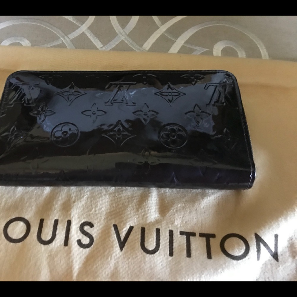 LOUIS Vuitton Zippy Wallet MV Terre D Ombré